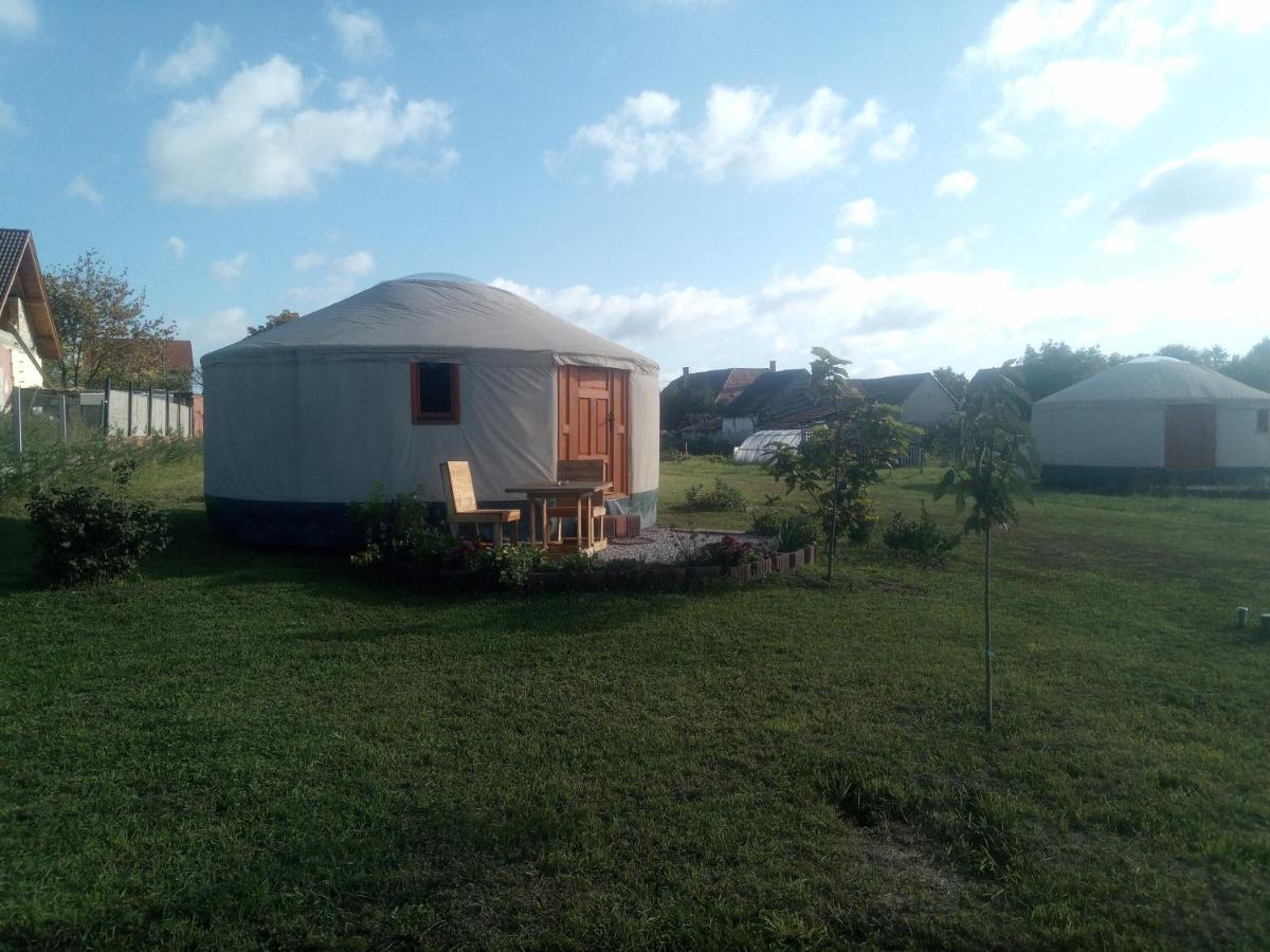 Jurtafarm Rackeve - A Nomad Luxus Hotel Exterior photo